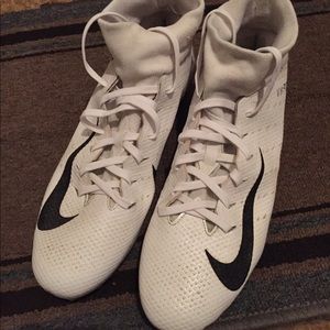 Men’s Nike Vapor Cleats Size 9.5